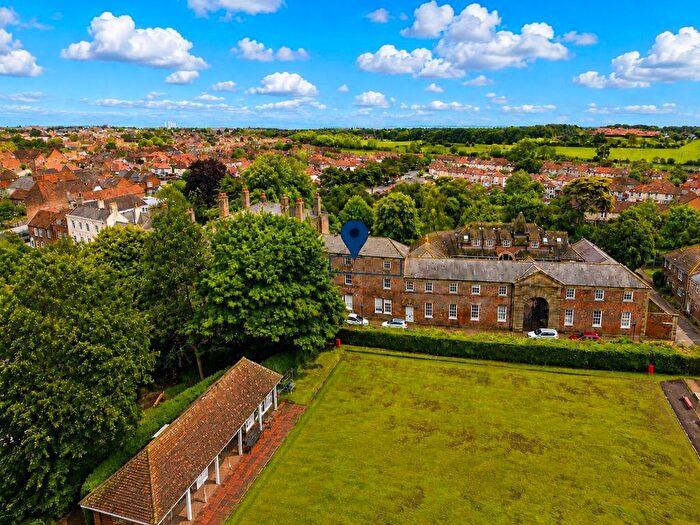 2 Bedroom Flat For Sale In Westgate, Bridlington, YO16