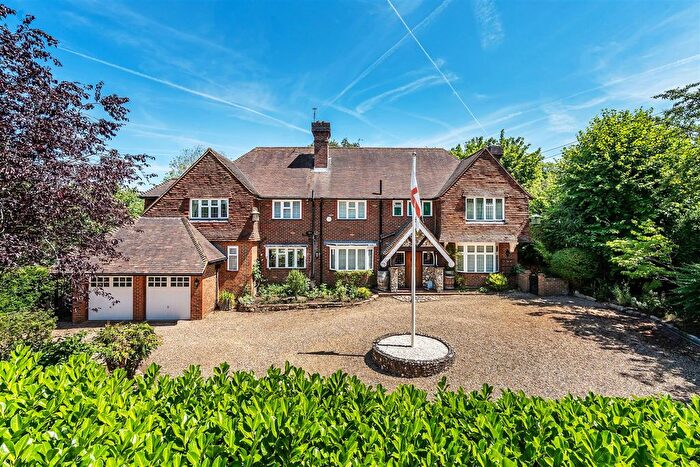 5 Bedroom Detached House For Sale In The Ridgeway, Fetcham, KT22