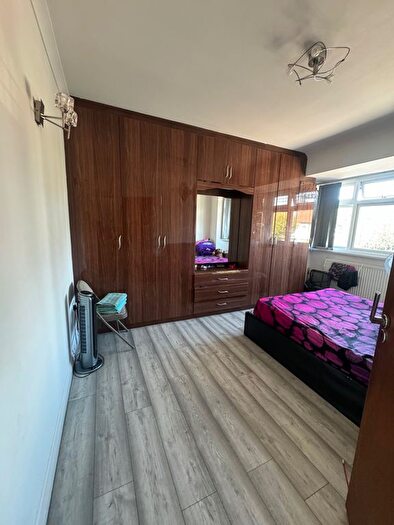2 Bedroom Flat To Rent In Thorncliffe Road, Southall, UB2