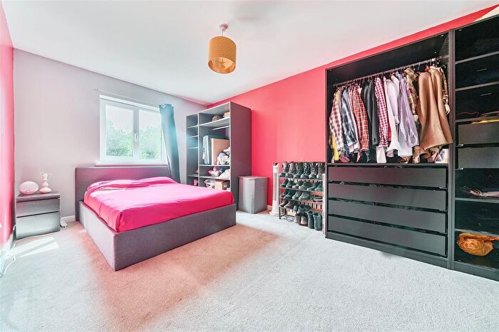 1 Bedroom Flat For Sale In Wickham Road, Fareham, PO16