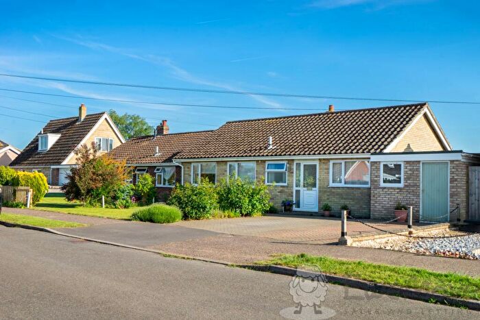 3 Bedroom Bungalow For Sale In Clifton Road, Wymondham, Norfolk, NR18