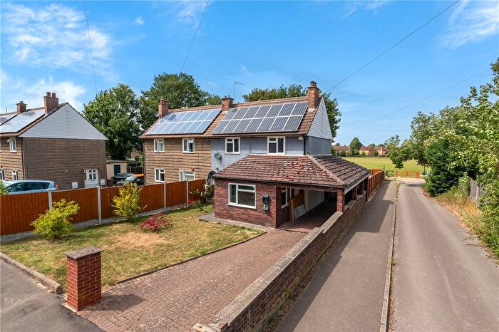 3 Bedroom Semi-detached House For Sale In Beech Rise, Sleaford, Lincolnshire, NG34