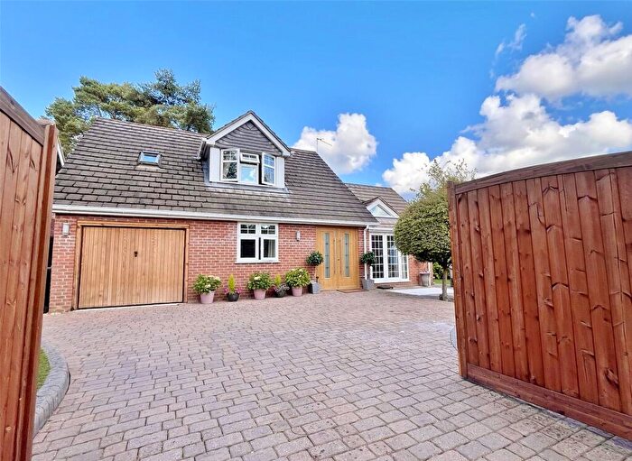 3 Bedroom Detached House For Sale In Firs Glen Road, Verwood, Dorset, BH31