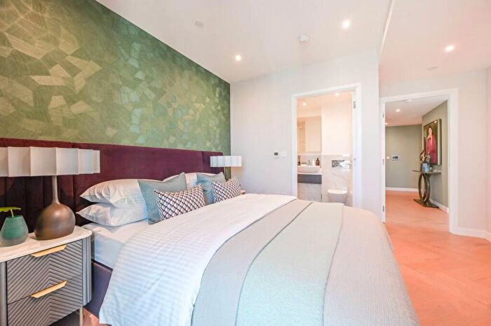 3 Bedroom Flat For Sale In One Thames Quay, Canary Wharf, London, E14