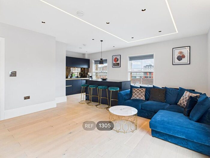 3 Bedroom Apartment To Rent In Kings Buildings, South Church Side, HU1