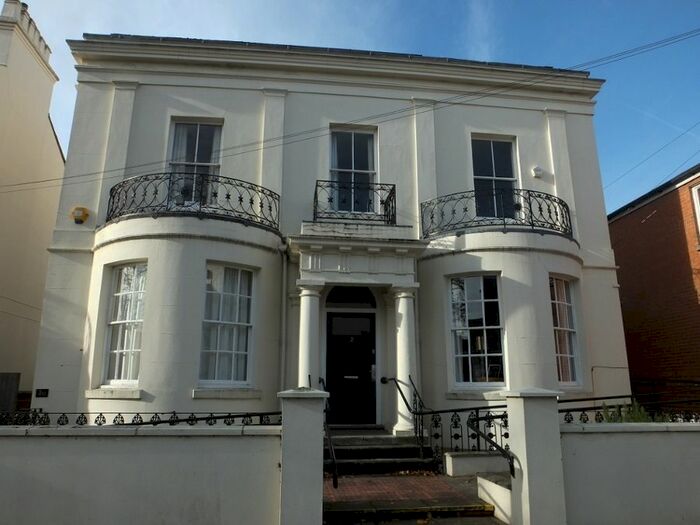 2 Bedroom Flat To Rent In Portland Street, Leamington Spa, CV32