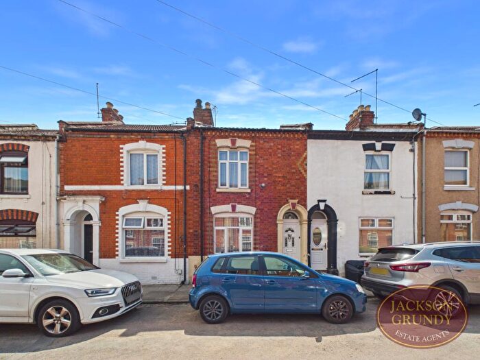 2 Bedroom Terraced House For Sale In Gray Street, The Mounts, NN1