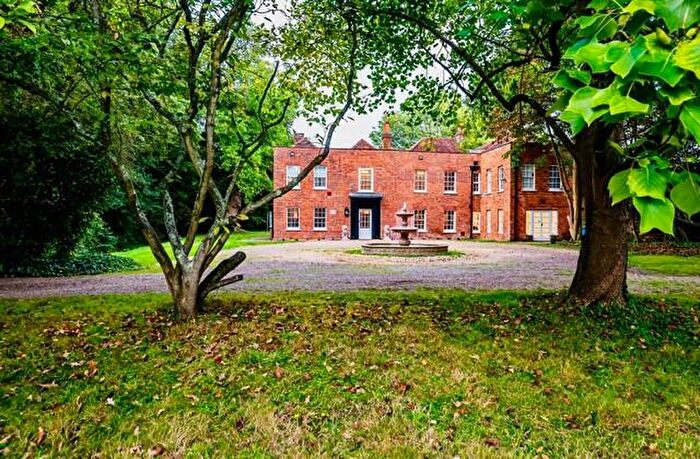 5 Bedroom House To Rent In Horton Road, Horton, Slough, SL3