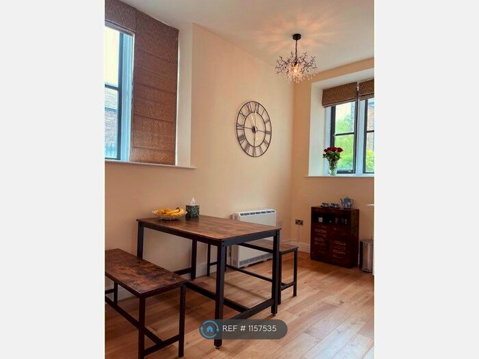 2 Bedroom Flat To Rent In Windermere House, Lancaster, LA1