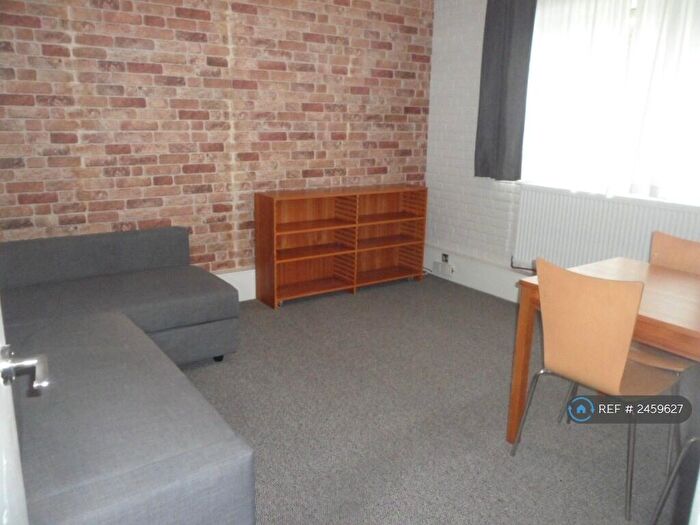 1 Bedroom Flat To Rent In Harvest Lodge, London, N1