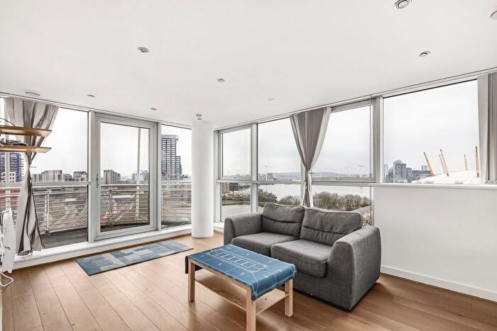 2 Bedroom Flat To Rent In Switch House, Blackwall Way, Tower Hamlets, E14