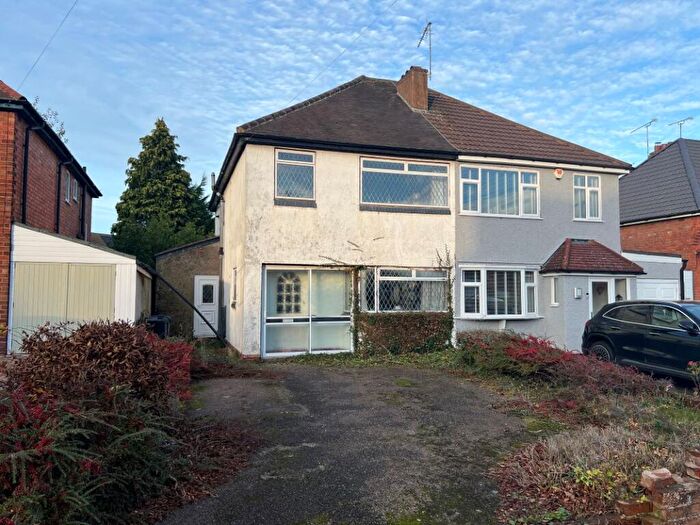 3 Bedroom Semi Detached House For Sale In Farlow Road, Northfield, Birmingham, B31