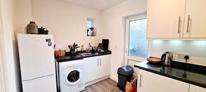 1 Bedroom Flat To Rent In West Street, Hucknall, NG15