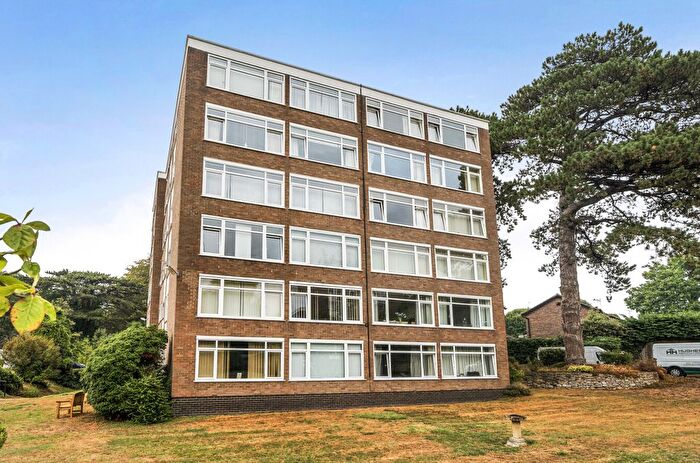 3 Bedroom Flat For Sale In Withyholt Court, Charlton Kings, Cheltenham, GL53