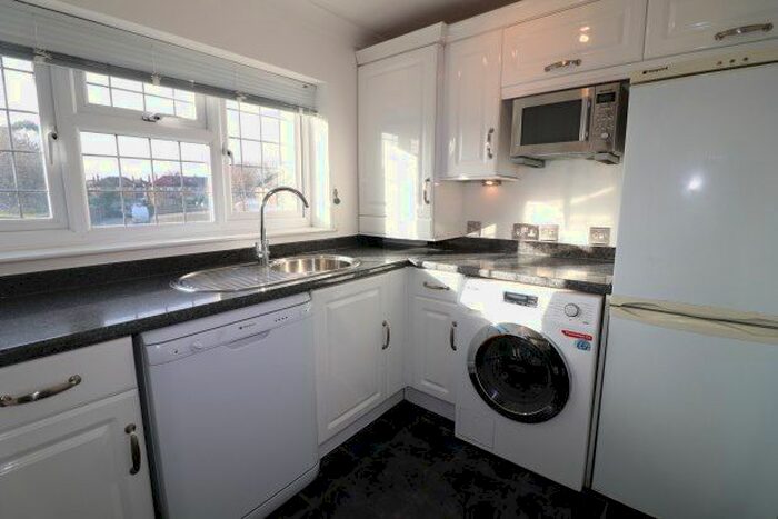 1 Bedroom Maisonette To Rent In Durham Avenue, Romford, RM2