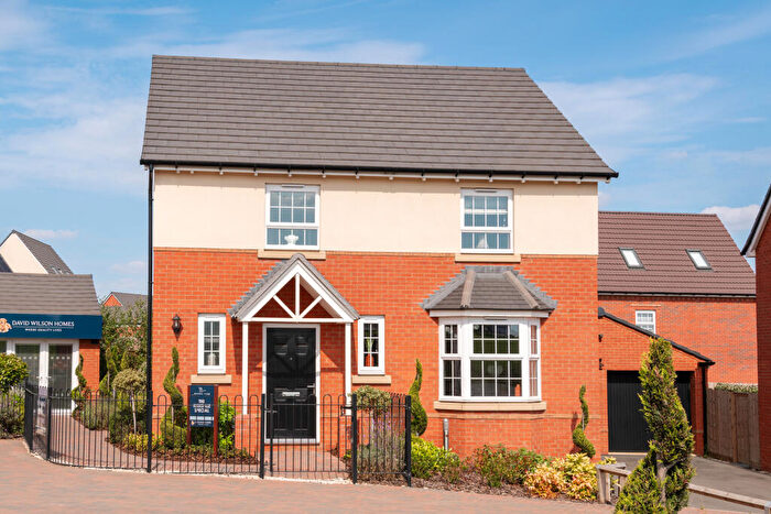 4 Bedroom Detached House For Sale In Northampton Road, Wellingborough, Northamptonshire, NN8