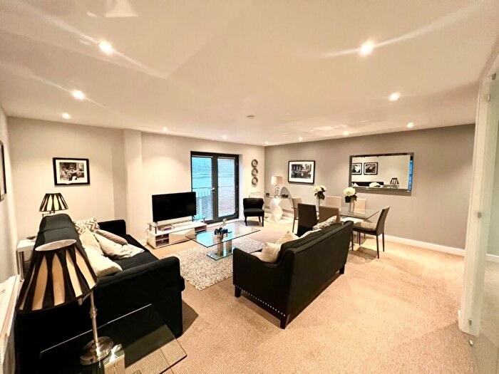 2 Bedroom Apartment For Sale In The Habitat, Woolpack Lane, Nottingham, Nottinghamshire, NG1