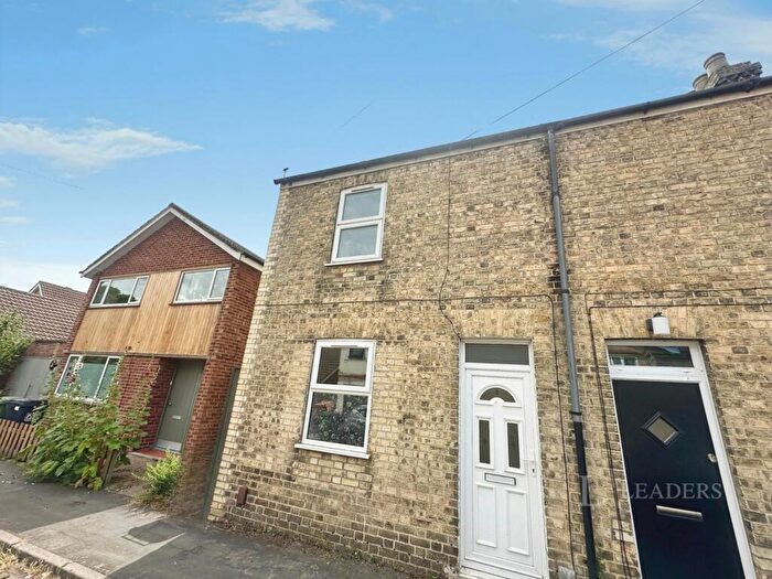 2 Bedroom Semi-Detached House To Rent In Seymour Street, CB1
