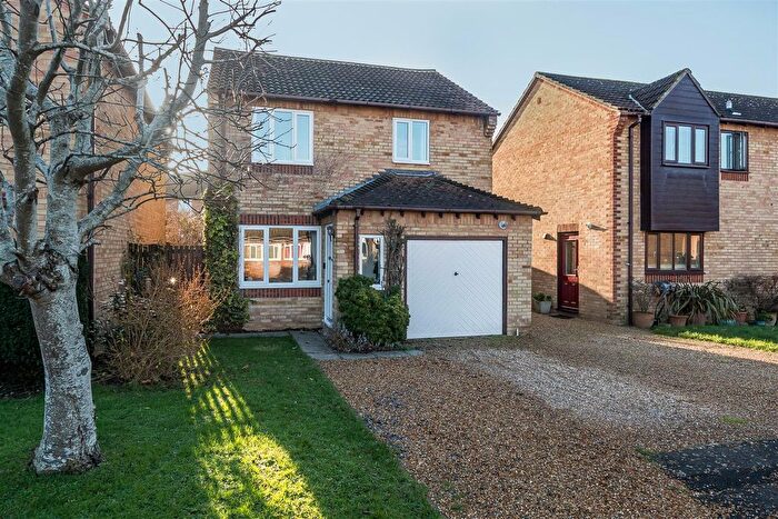 3 Bedroom Detached House For Sale In Goldfinch Lane, Lee-On-The-Solent, PO13