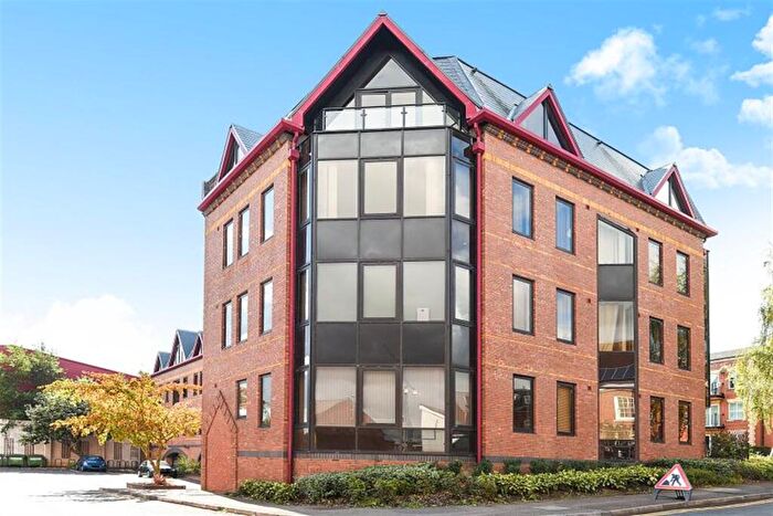 1 Bedroom Apartment To Rent In East Street, Reading, RG1