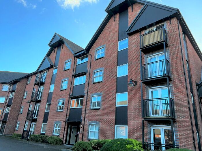2 Bedroom Flat To Rent In The Wharf, Leighton Buzzard, LU7