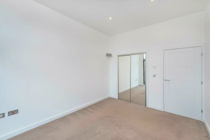 2 Bedroom Apartment To Rent In Childers Street, London, SE8