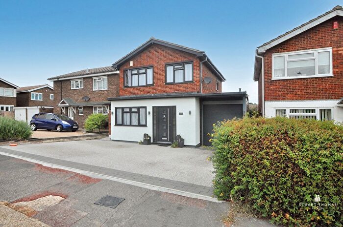 4 Bedroom Detached House To Rent In Hudson Road, Eastwood, Leigh On Sea, Essex, SS9