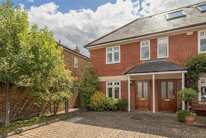 3 Bedroom Semi-Detached House To Rent In Royal Oak Mews, Teddington, TW11