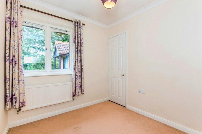 2 Bedroom Flat To Rent In Stanbury Gate, Spencers Wood, Reading, RG7