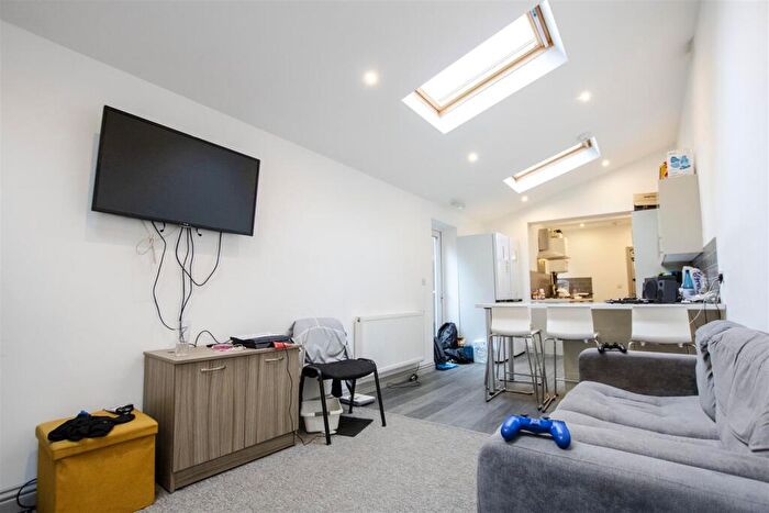 6 Bedroom House To Rent In Selly Hill Road, Birmingham, West Midlands, B29