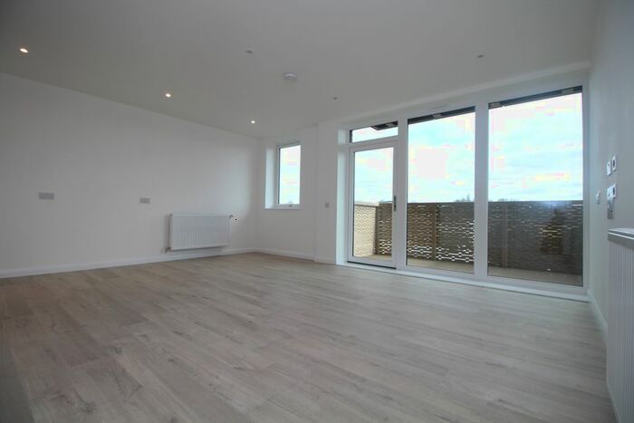 2 Bedroom Flat To Rent In Brewers Sqaure, Dartford, DA1