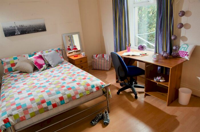 3 Bedroom Private Hall To Rent In Earl Street, Lancaster, LA1