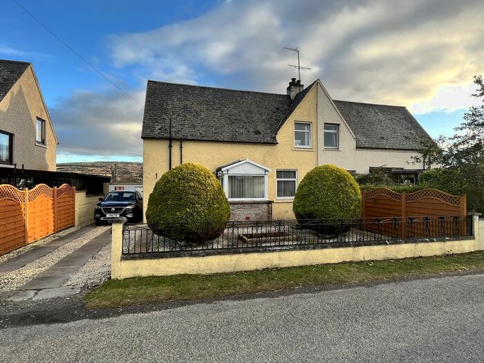 2 Bedroom Semi-Detached House For Sale In Kirkhill, Inverness, IV5