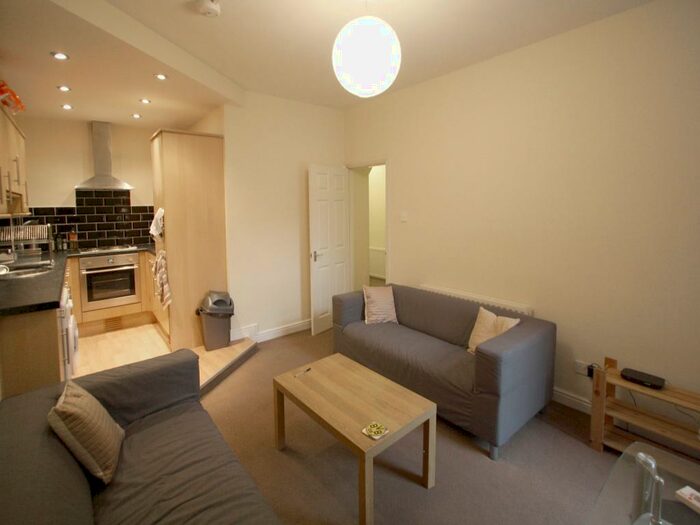 3 Bedroom Apartment To Rent In Tavistock Road, Jesmond, Newcastle Upon Tyne, NE2