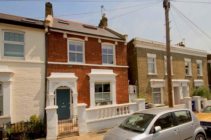 5 Bedroom Semi-Detached House To Rent In Cowper Road, London, W3