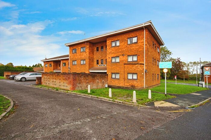 2 Bedroom Flat For Sale In Windermere Road, Patchway, Bristol, Gloucestershire, BS34