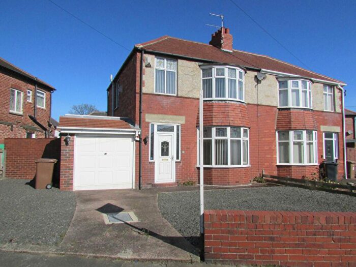 3 Bedroom Semi Detached House To Rent In Seacombe Avenue, Cullercoats, Tyne And Wear, NE30