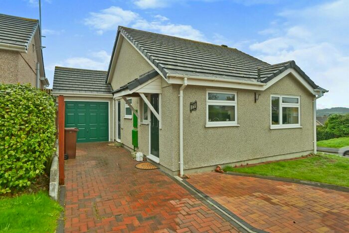 2 Bedroom Detached Bungalow For Sale In Grove Park, Torpoint, PL11