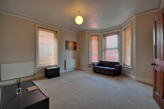 2 Bedroom Town House To Rent In Malmesbury Park Road (Ad), Bournemouth, BH8