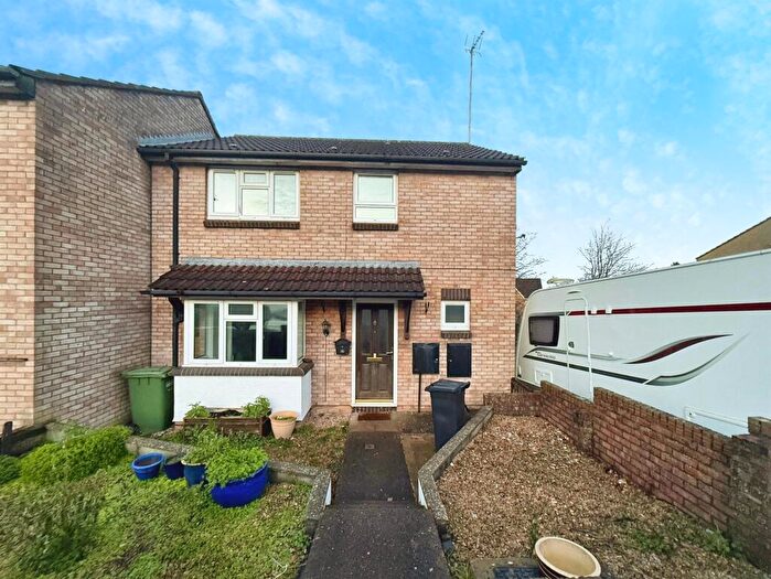 3 Bedroom End Of Terrace House For Sale In Lavers Close, Bristol, BS15