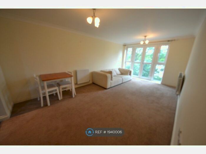 1 Bedroom Flat To Rent In Portswood Road, Southampton, SO17