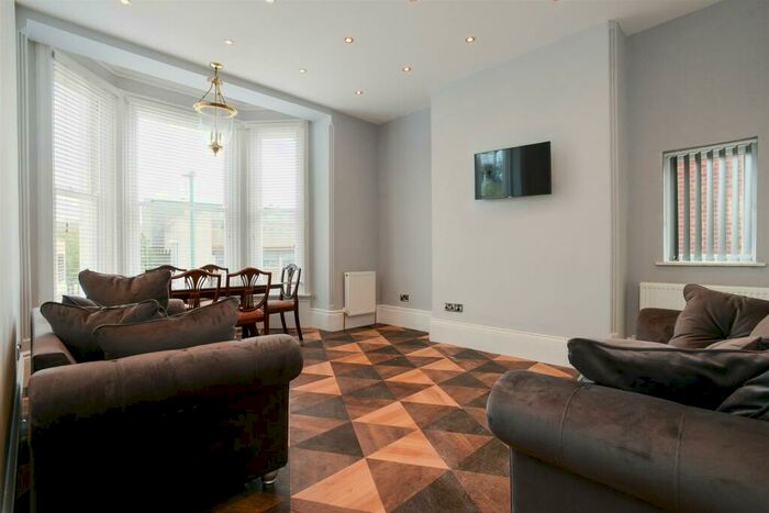 10 Bedroom End Of Terrace House To Rent In Waverley Street, Arboretum, NG7