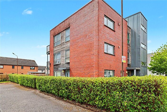 2 Bedroom Flat For Sale In Weir Street, Stirling, Stirlingshire, FK8