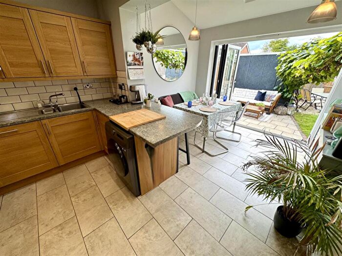 3 Bedroom Semi-Detached House For Sale In Leys Lane, Meriden, CV7