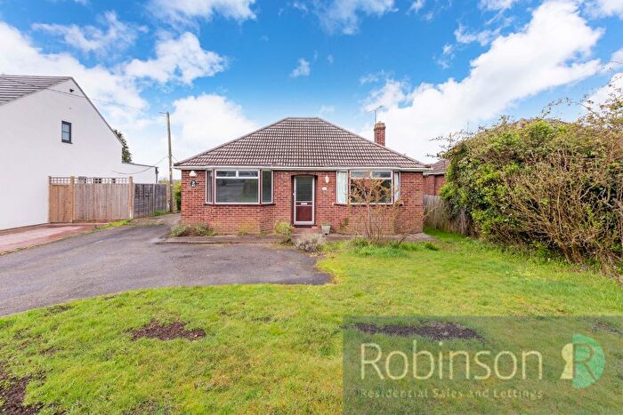 2 Bedroom Detached Bungalow To Rent In Hurst Road, Twyford, Reading, Berkshire, RG10