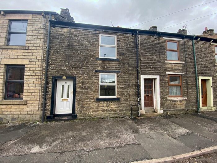 2 Bedroom Terraced House To Rent In Charlestown Road, Glossop, SK13