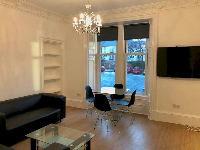 2 Bedroom Flat To Rent In Union Place, Dundee, DD2