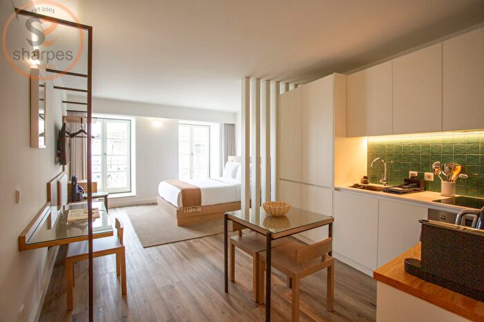 Studio To Rent In Hoover Tower, Lanterns Way, London, Greater London, E14