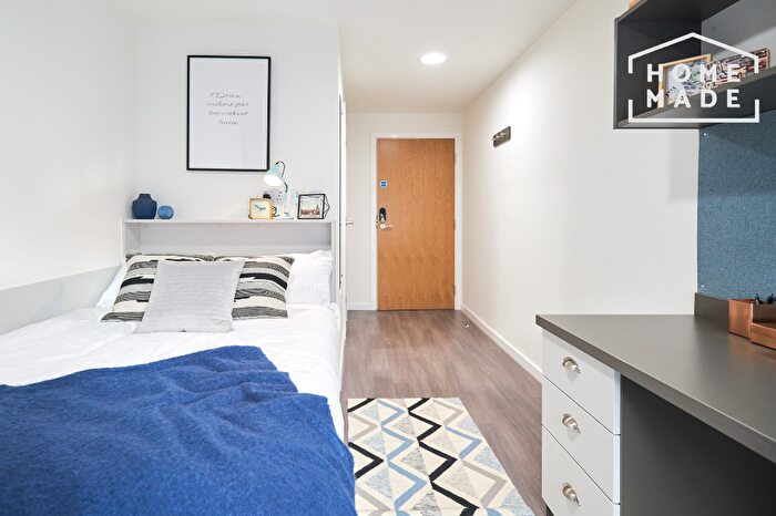 Studio To Rent In Market House, NE1