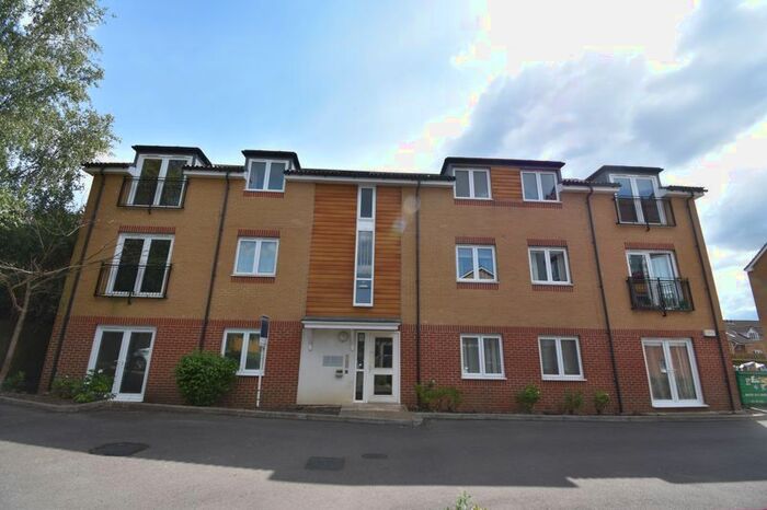 1 Bedroom Flat To Rent In Hollybrook Park, Kingswood, Bristol BS15